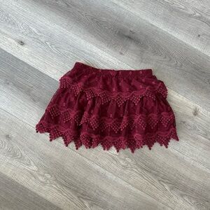 4/20$ Zara girls burgundy skirt size 9/10